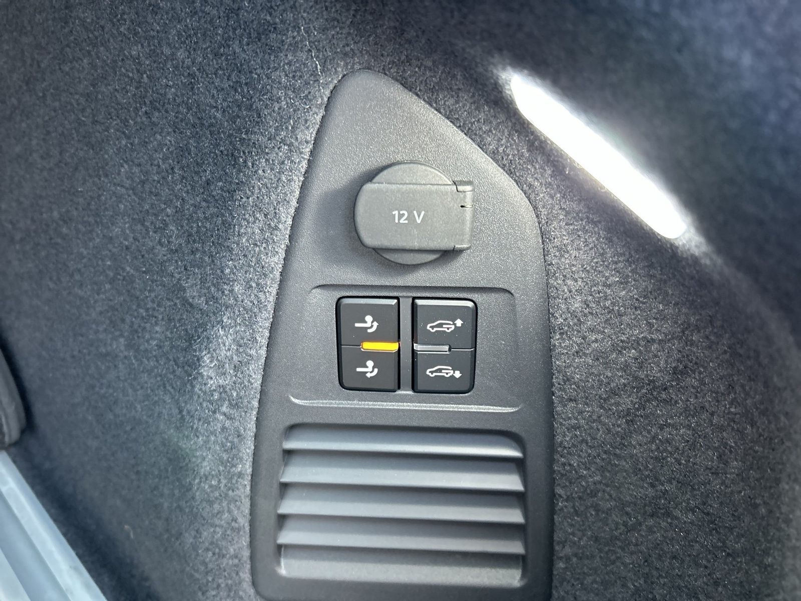 Fahrzeugabbildung Volkswagen Touareg 3.0 TDI DSG 4Motion IQ.Light|Matrix|AHK