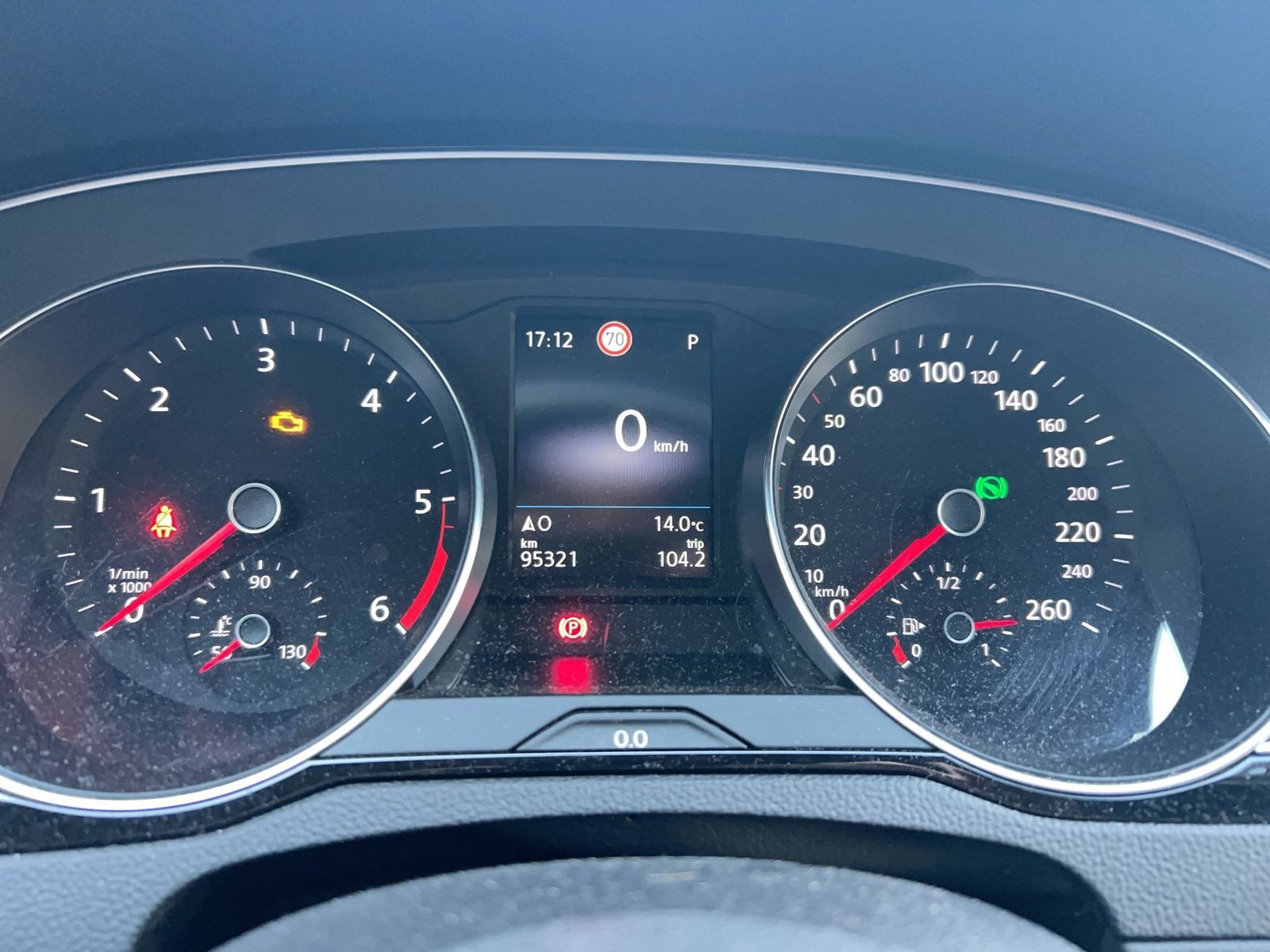 Fahrzeugabbildung Volkswagen Passat Variant 2.0 TDI 4Motion DSG Business AHK