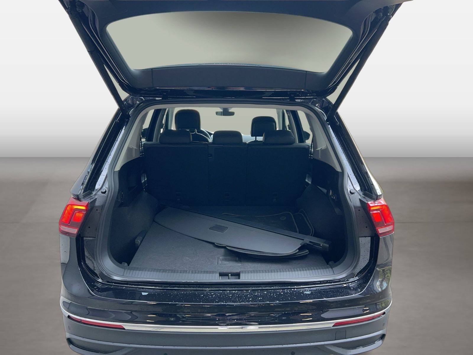 Fahrzeugabbildung Volkswagen Tiguan Allspace 2.0 TDI Life AHK|ACC|Bel.Sitz|LM