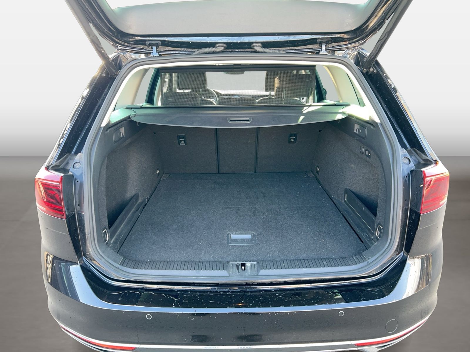 Fahrzeug autohaus mense Fahrzeugabbildung Volkswagen Passat Variant 2.0 TDI DSG Elegance AHK LM