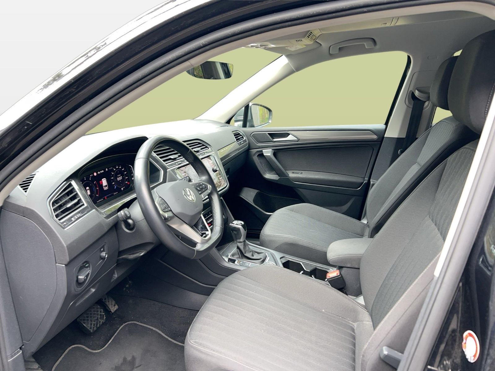 Fahrzeugabbildung Volkswagen Tiguan Allspace 2.0 TSI 4Motion DSG Life AHK|HUD
