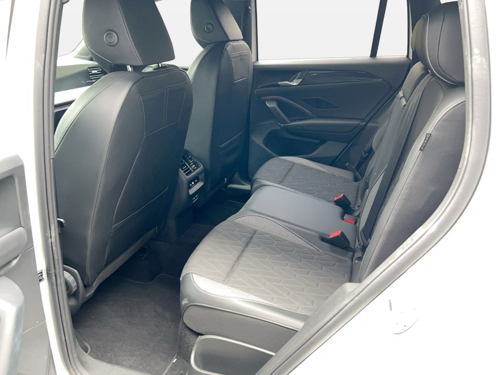 Fahrzeug autohaus mense Fahrzeugabbildung Volkswagen Tiguan 2.0 TDI DSG Goal IQ.Light|Matrix|CarPlay