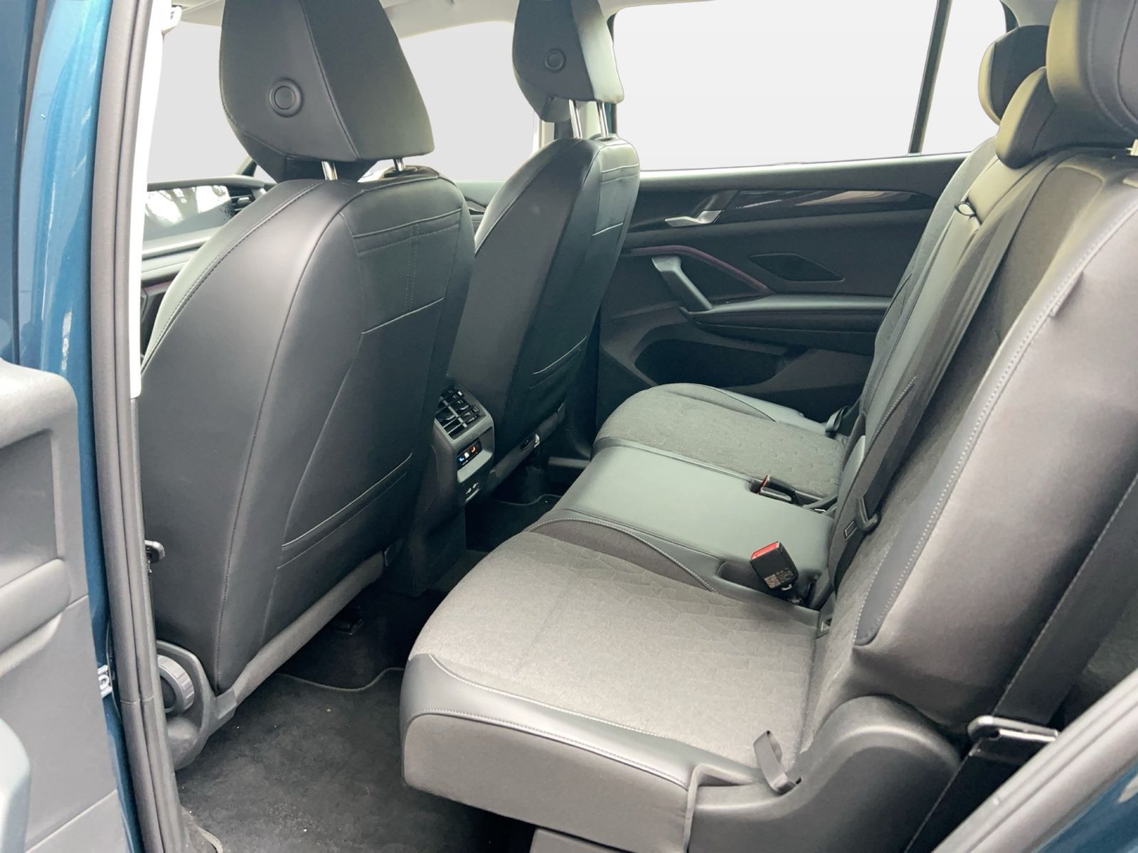 Fahrzeugabbildung Volkswagen Tayron 2.0 TDI 4 Motion DSG Life IQ.Light|Matrix