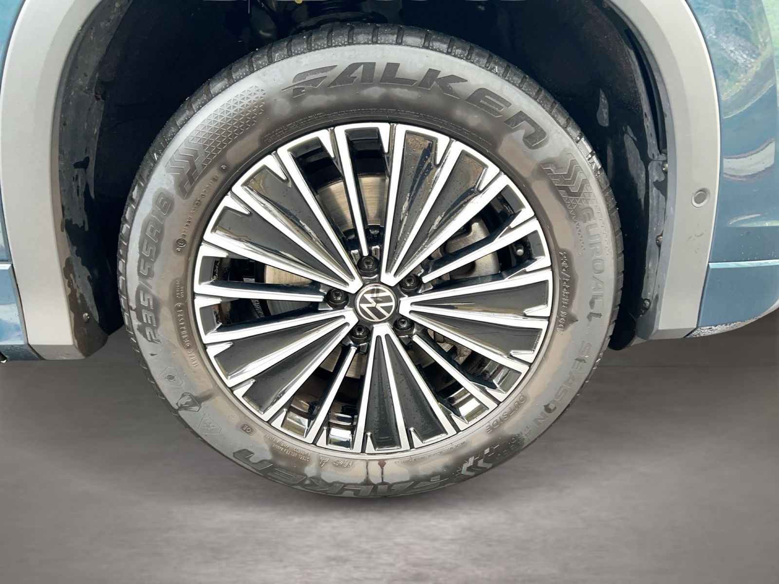 Fahrzeugabbildung Volkswagen Tayron 2.0 TDI 4 Motion DSG Life IQ.Light|Matrix