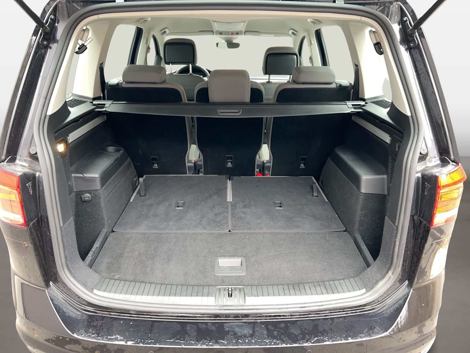 Fahrzeug autohaus mense Fahrzeugabbildung Volkswagen Touran 1.5 TSI Comfortline 7-Sitzer CarPlay|ACC