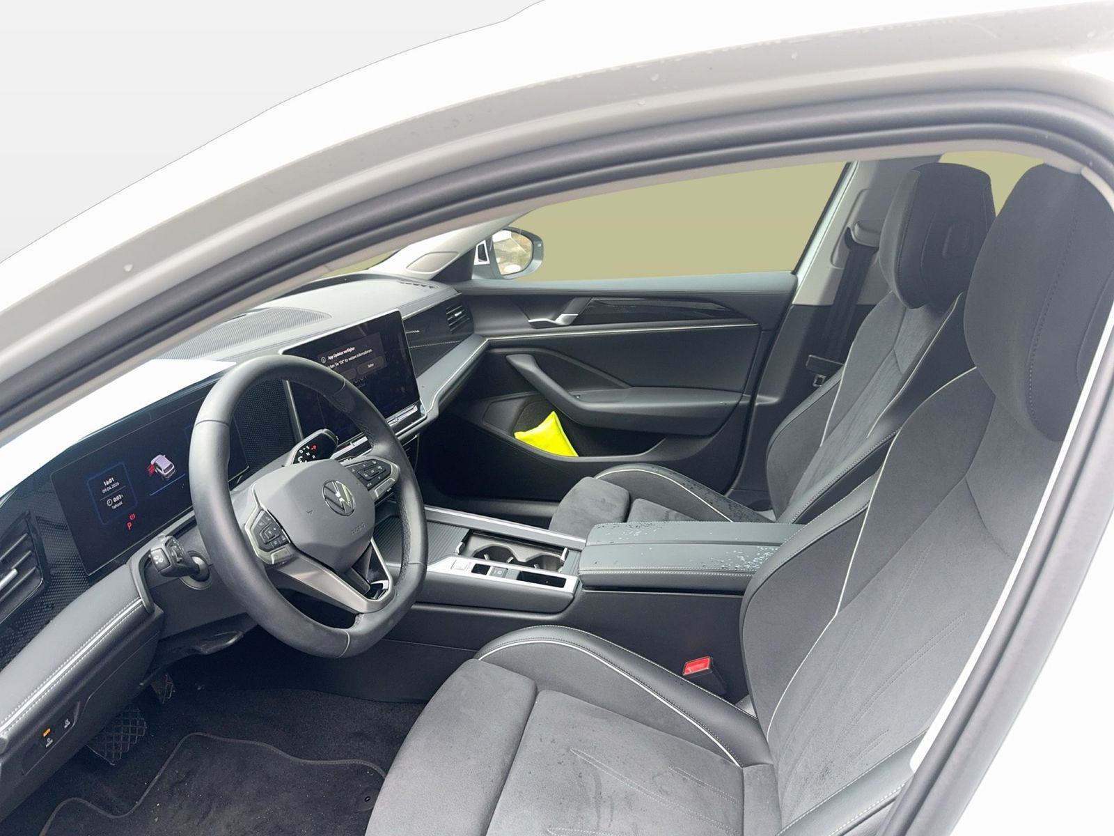 Fahrzeug autohaus mense Fahrzeugabbildung Volkswagen Passat Variant 1.5 TSI eHybrid DSG Business CarP