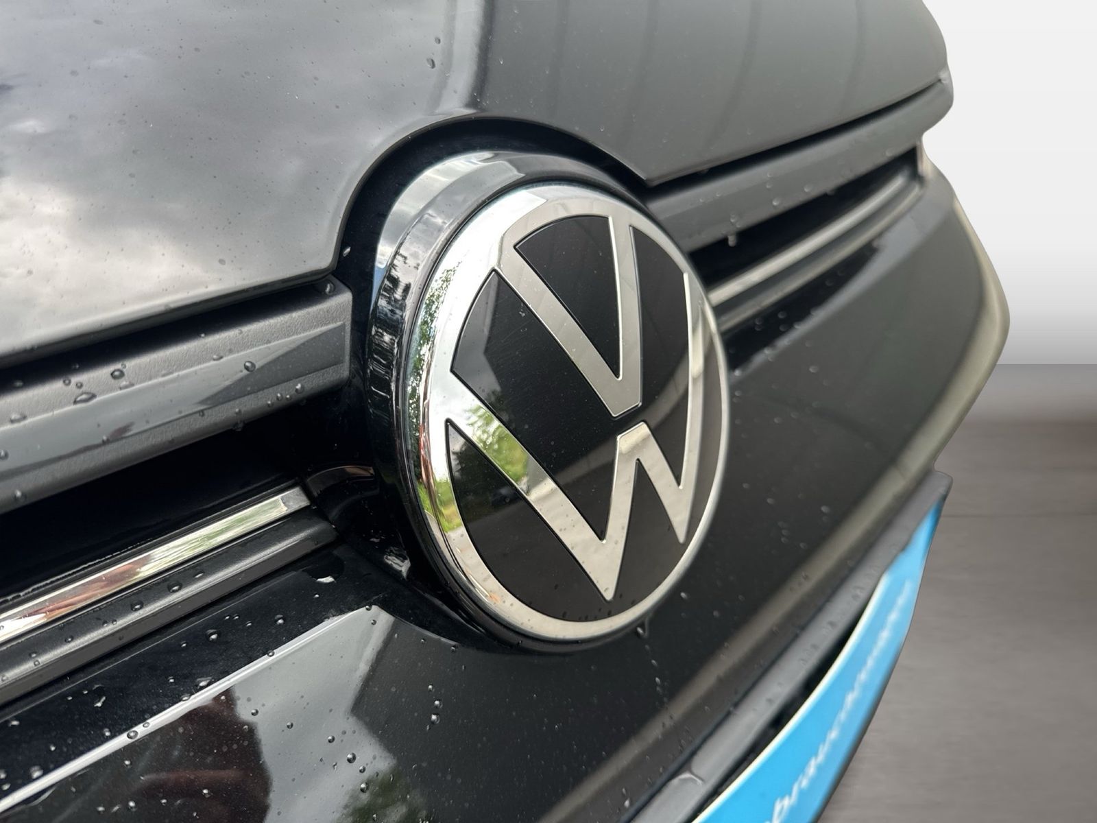 Fahrzeugabbildung Volkswagen Passat Variant 1.5 TSI eHybrid DSG Business CarP