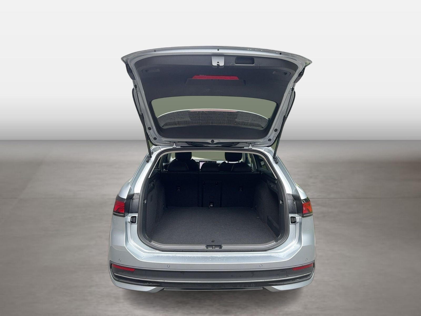 Fahrzeugabbildung Volkswagen Passat Variant 1.5 TSI eHybrid Business DSG CarP