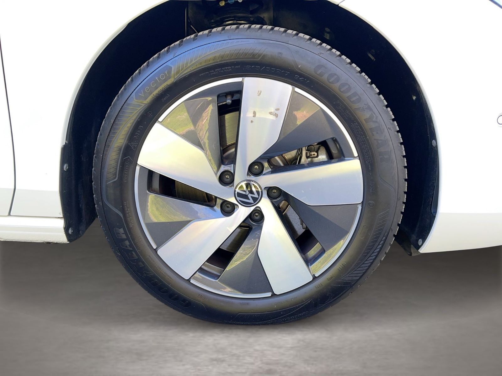 Fahrzeug autohaus mense Fahrzeugabbildung Volkswagen Passat Variant 1.5 TSI eHybrid DSG Business AHK