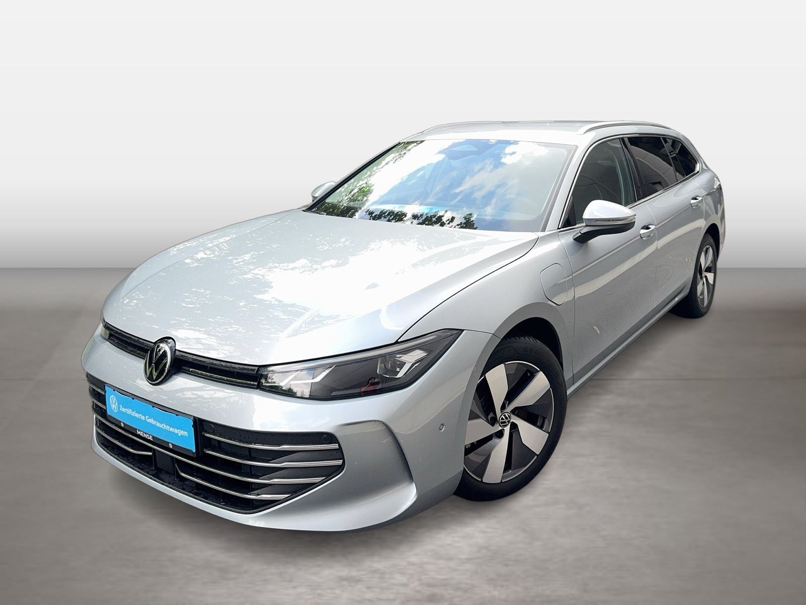 Fahrzeugabbildung Volkswagen Passat Variant 1.5 TSI eHybrid DSG Business AHK