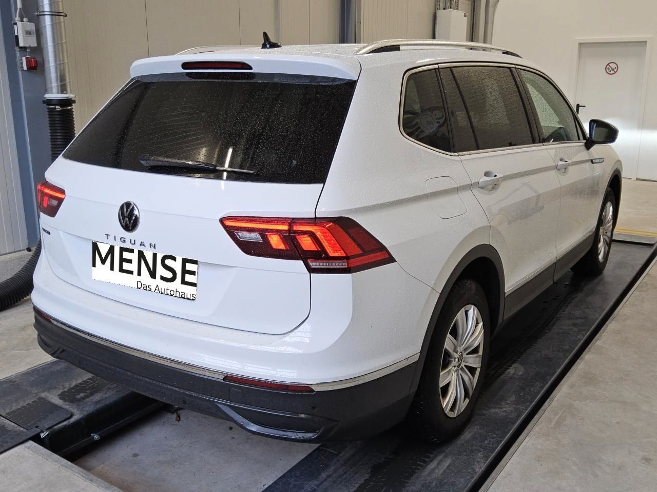 Fahrzeugabbildung Volkswagen Tiguan Allspace 2.0 TDI DSG Life ACC|LED|Navi|LM