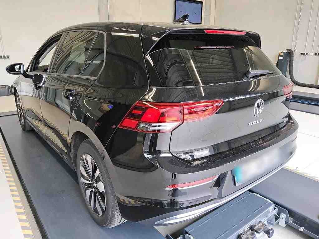 Fahrzeugabbildung Volkswagen Golf VIII 1.0 eTSI DSG MOVE CarPlay|LED|DynLicht