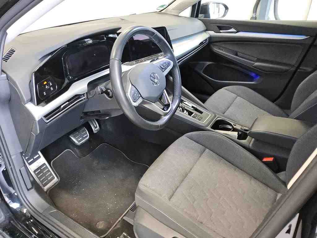 Fahrzeugabbildung Volkswagen Golf VIII 1.0 eTSI DSG MOVE CarPlay|LED|DynLicht