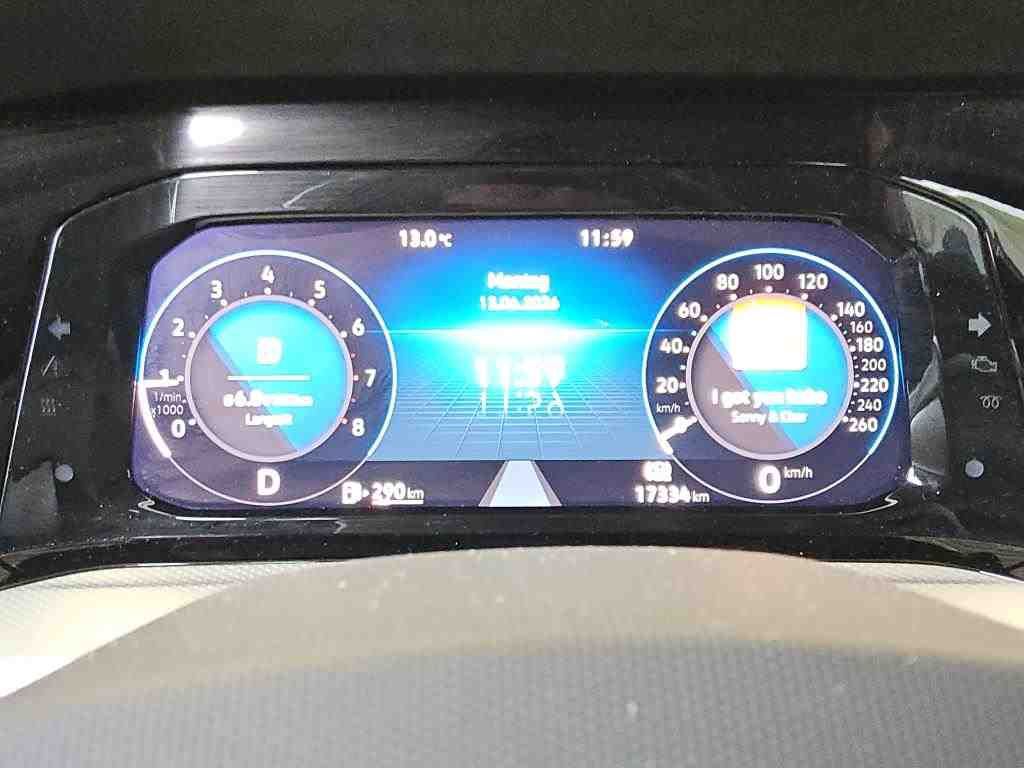 Fahrzeugabbildung Volkswagen Golf VIII 1.0 eTSI DSG MOVE CarPlay|LED|DynLicht