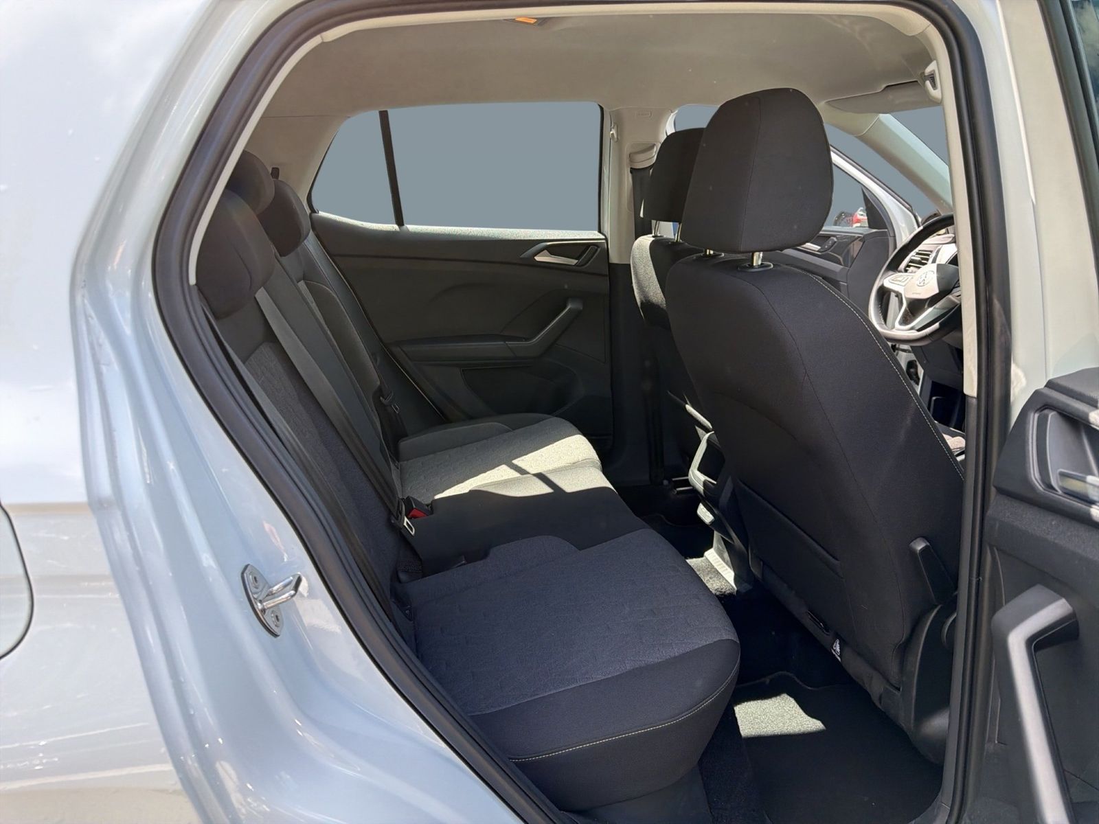 Fahrzeug autohaus mense Fahrzeugabbildung Volkswagen T-Cross 1.0 TSi Life CarPlay|ACC|LED|VirtualCP - mit KI generiert/bearbeitet