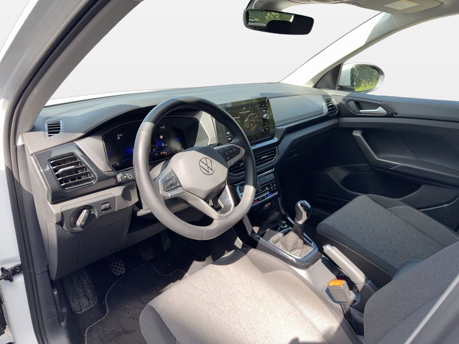 Fahrzeug autohaus mense Fahrzeugabbildung Volkswagen T-Cross 1.0 TSi Life CarPlay|ACC|LED|VirtualCP - mit KI generiert/bearbeitet