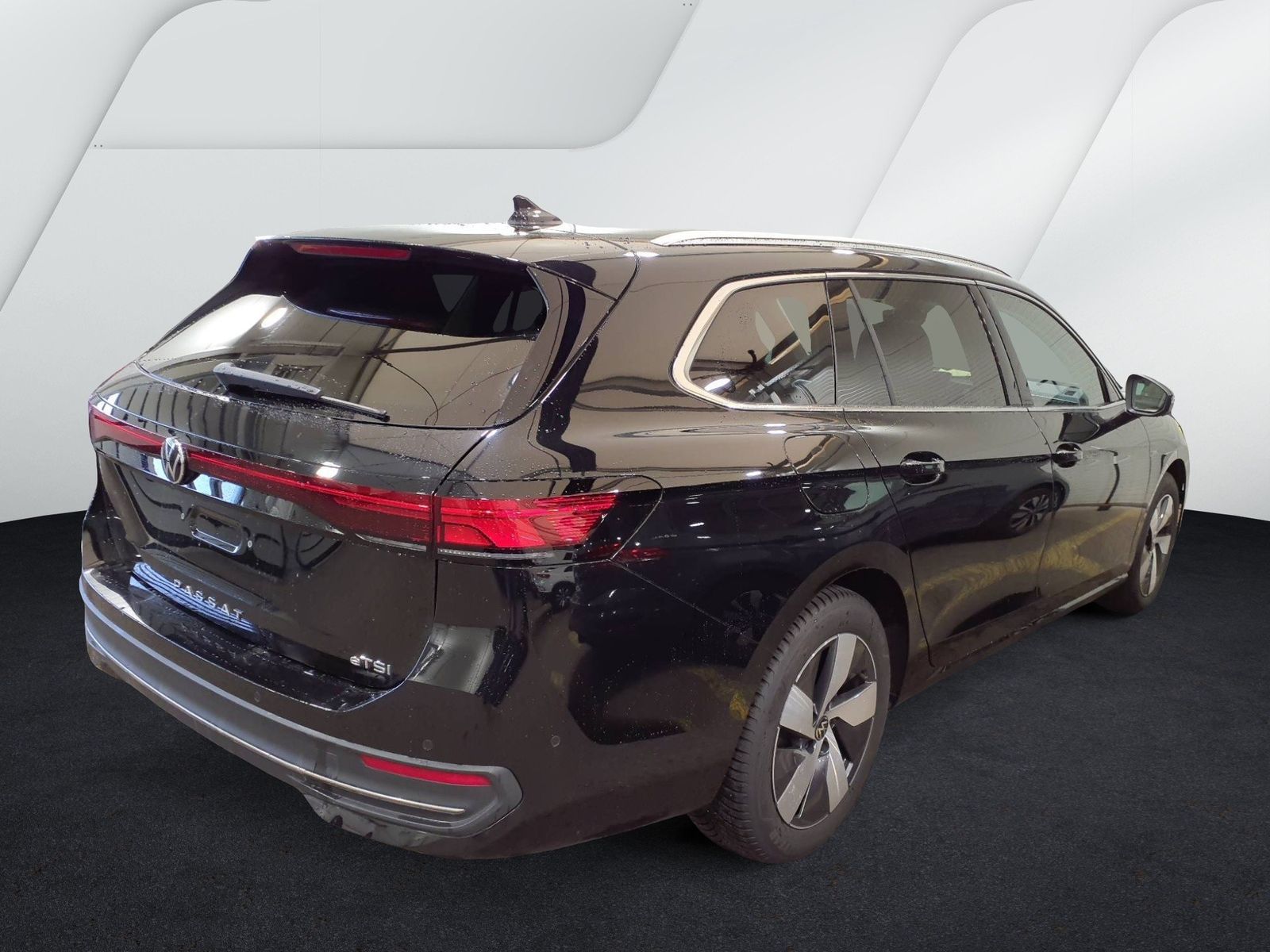 Fahrzeugabbildung Volkswagen Passat Variant 1.5 eTSI DSG Business CarPlay|AHK