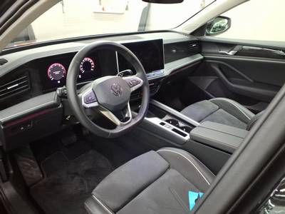 Fahrzeugabbildung Volkswagen Passat Variant 1.5 eTSI DSG Business CarPlay|AHK