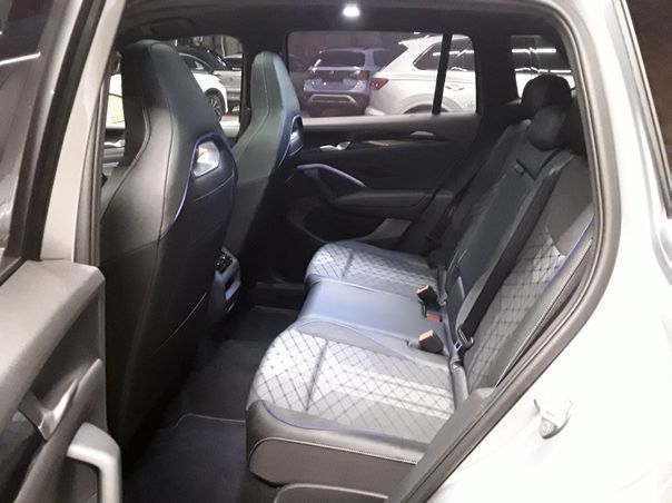 Fahrzeugabbildung Volkswagen Tiguan 1.5 eHybrid DSG R-Line IQ.Light|Matrix|SD