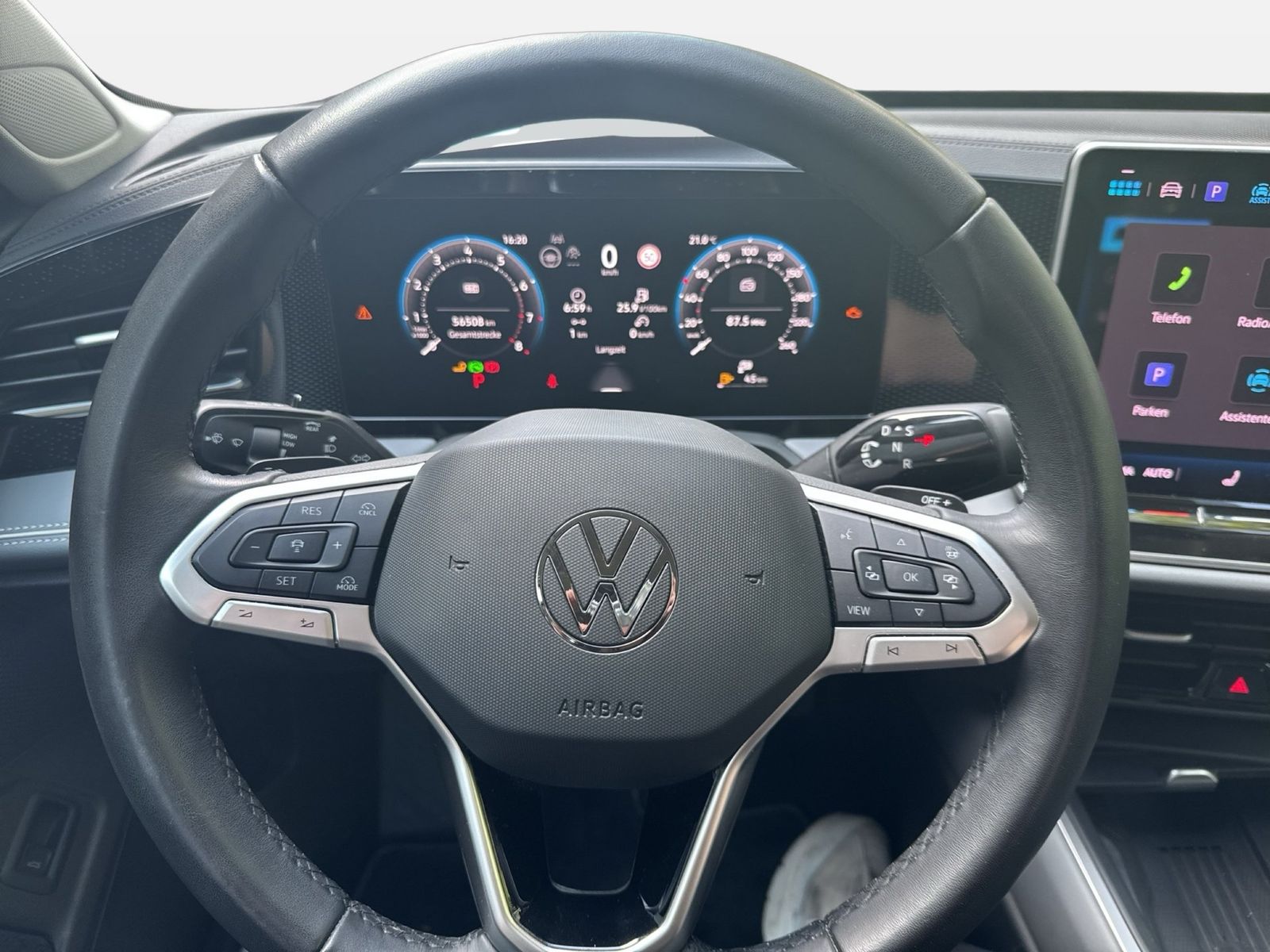 Fahrzeugabbildung Volkswagen Passat Variant 1.5 eTSI DSG Business CarPlay|AHK