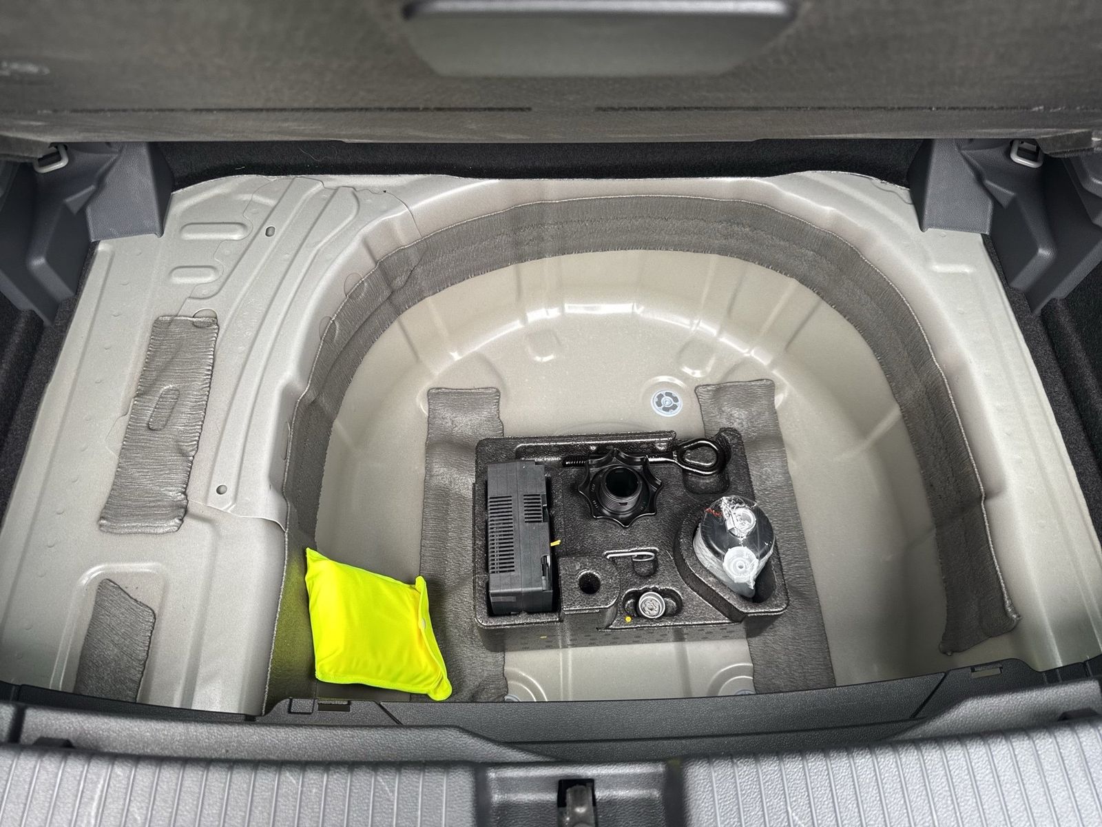 Fahrzeugabbildung Volkswagen T-Cross 1.0 TSI Style DSG IQ.Light|Matrix|ACC|LM