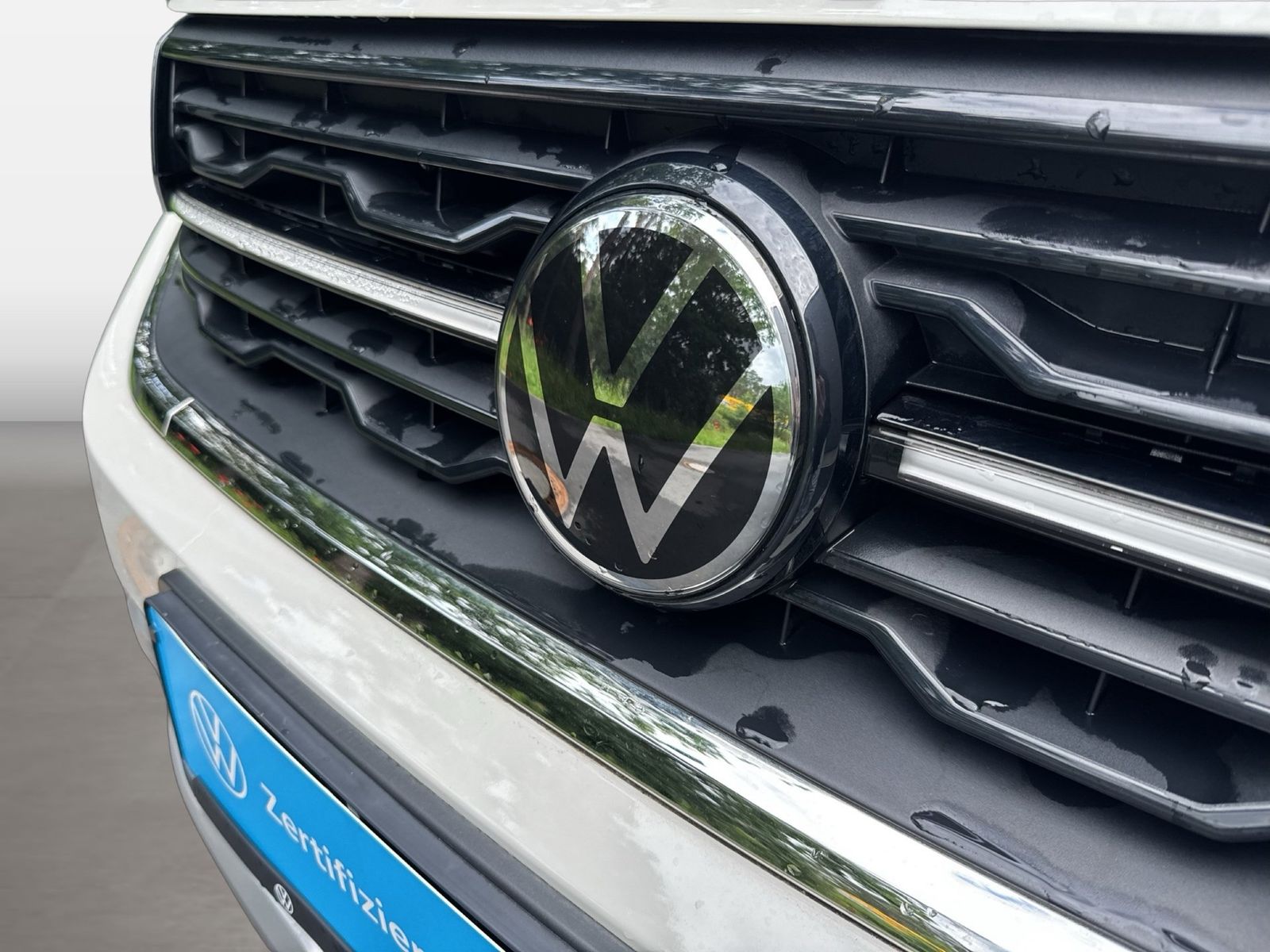 Fahrzeugabbildung Volkswagen T-Cross 1.0 TSI Style DSG IQ.Light|Matrix|ACC|LM