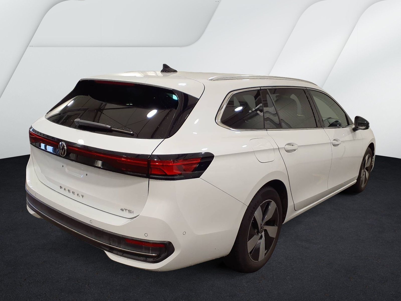 Fahrzeugabbildung Volkswagen Passat Variant 1.5 eTSI DSG Business CarPlay|AHK