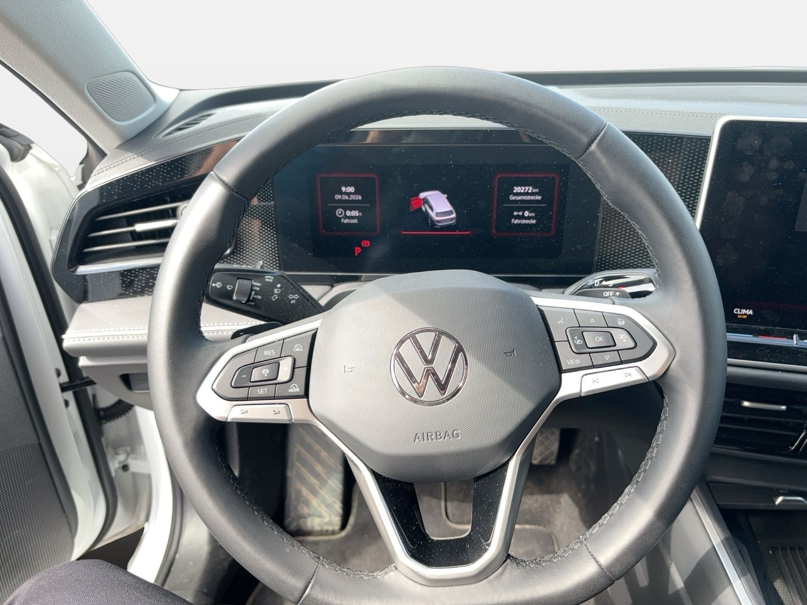 Fahrzeugabbildung Volkswagen Passat Variant 1.5 eTSI DSG Business CarPlay|AHK