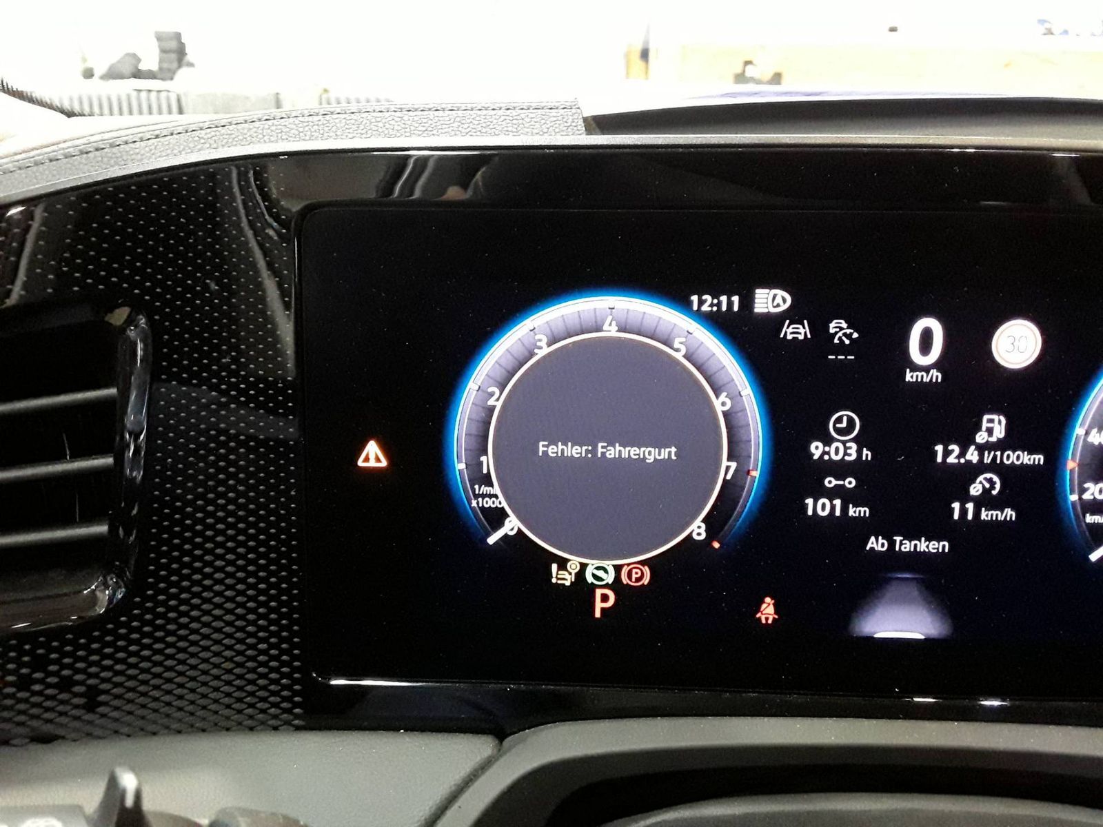 Fahrzeug autohaus mense Fahrzeugabbildung Volkswagen Passat Variant 1.5 eTSI DSG Business AHK
