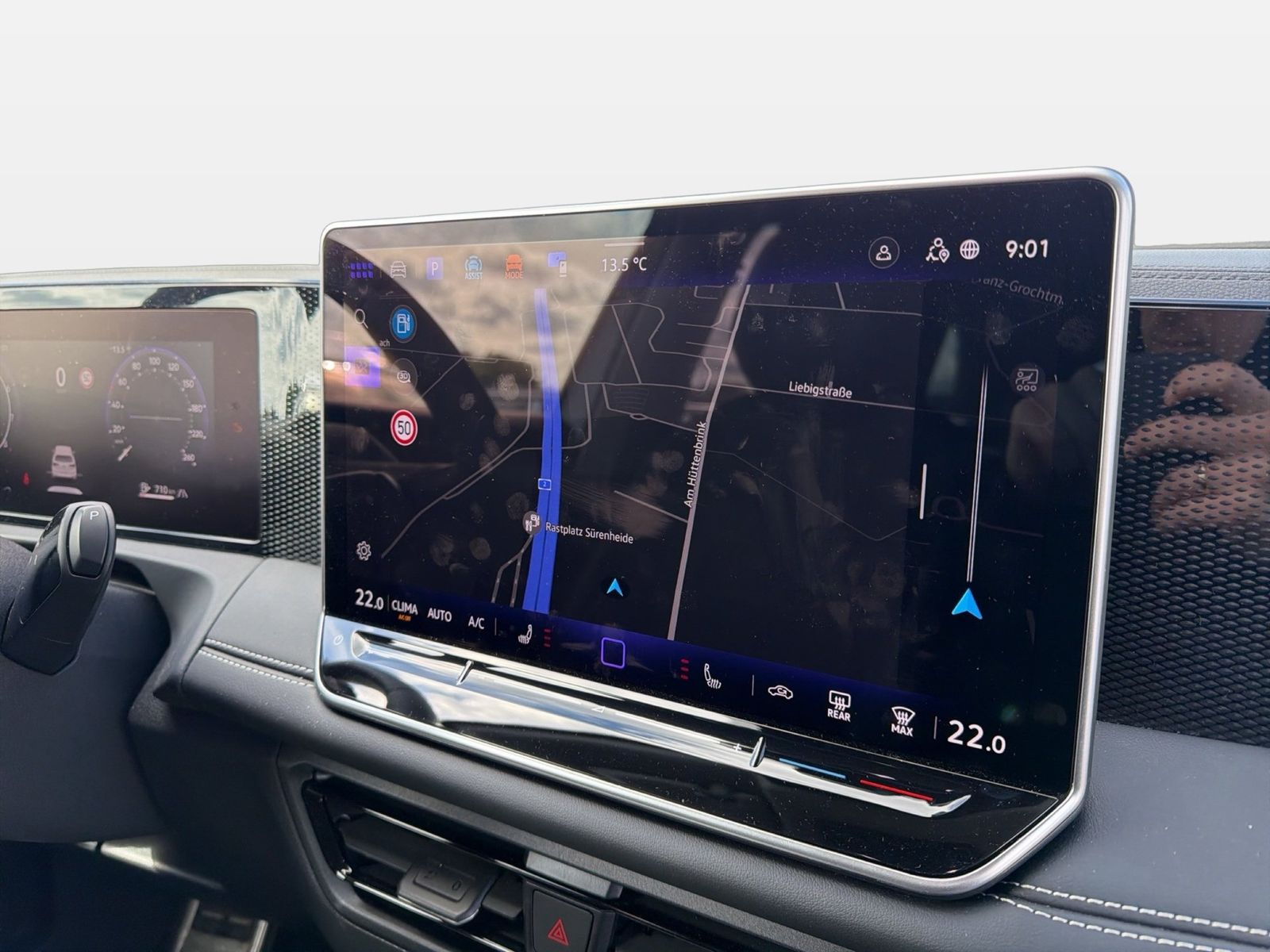 Fahrzeugabbildung Volkswagen Tiguan 1.5 eTSI DSG Goal Life CarPlay|AHK|ACC|LM