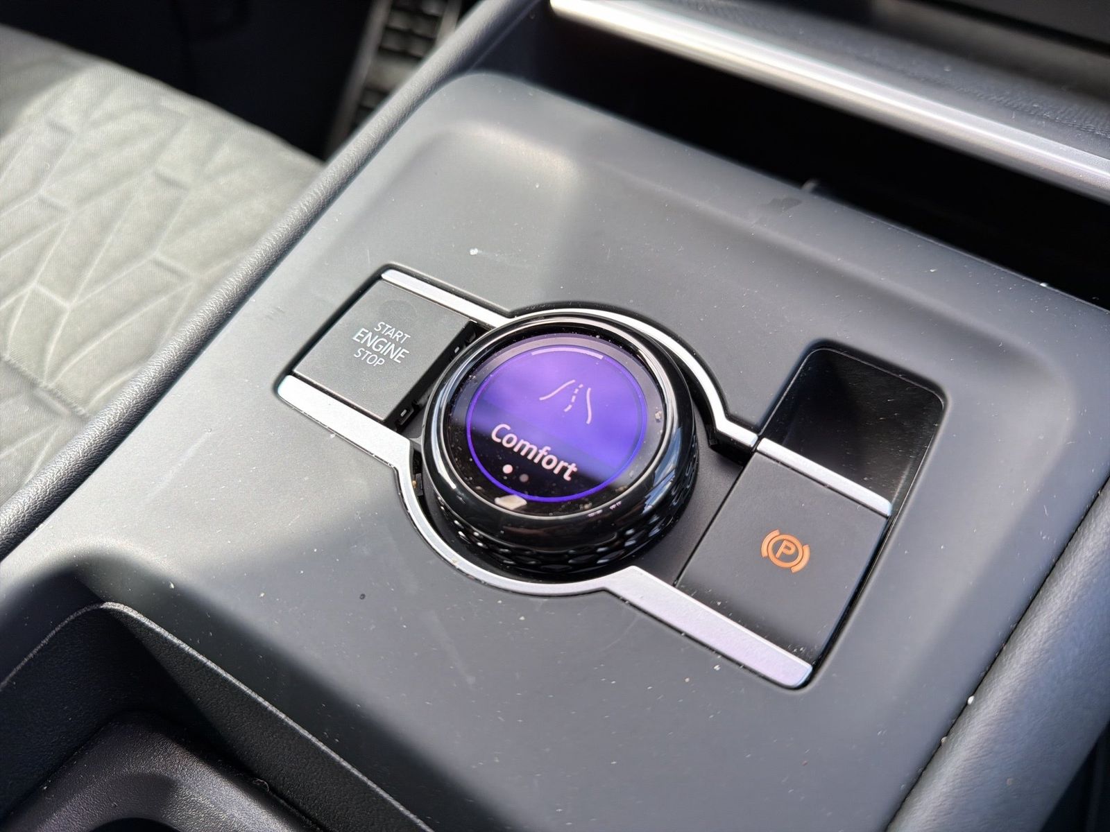 Fahrzeugabbildung Volkswagen Tiguan 1.5 eTSI DSG Goal Life CarPlay|AHK|ACC|LM