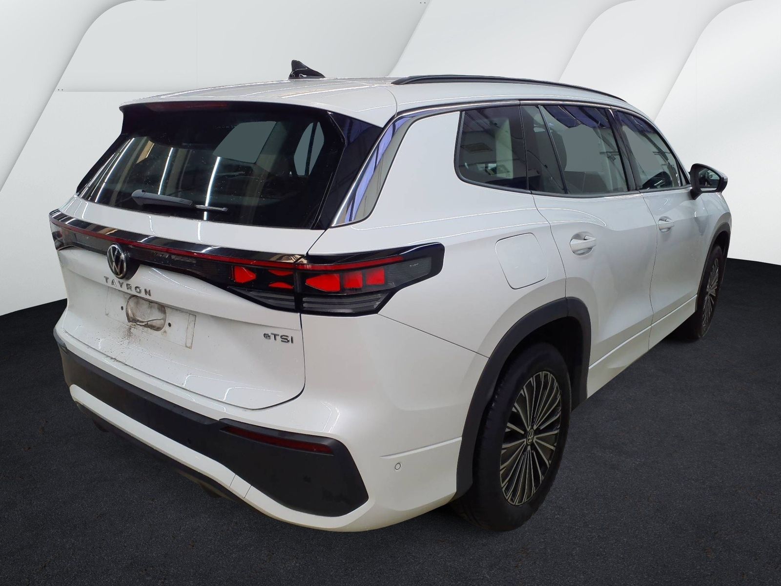 Fahrzeugabbildung Volkswagen Tayron 1.5 eTSI 110 kW Life 2026 IQ.Light|Matrix