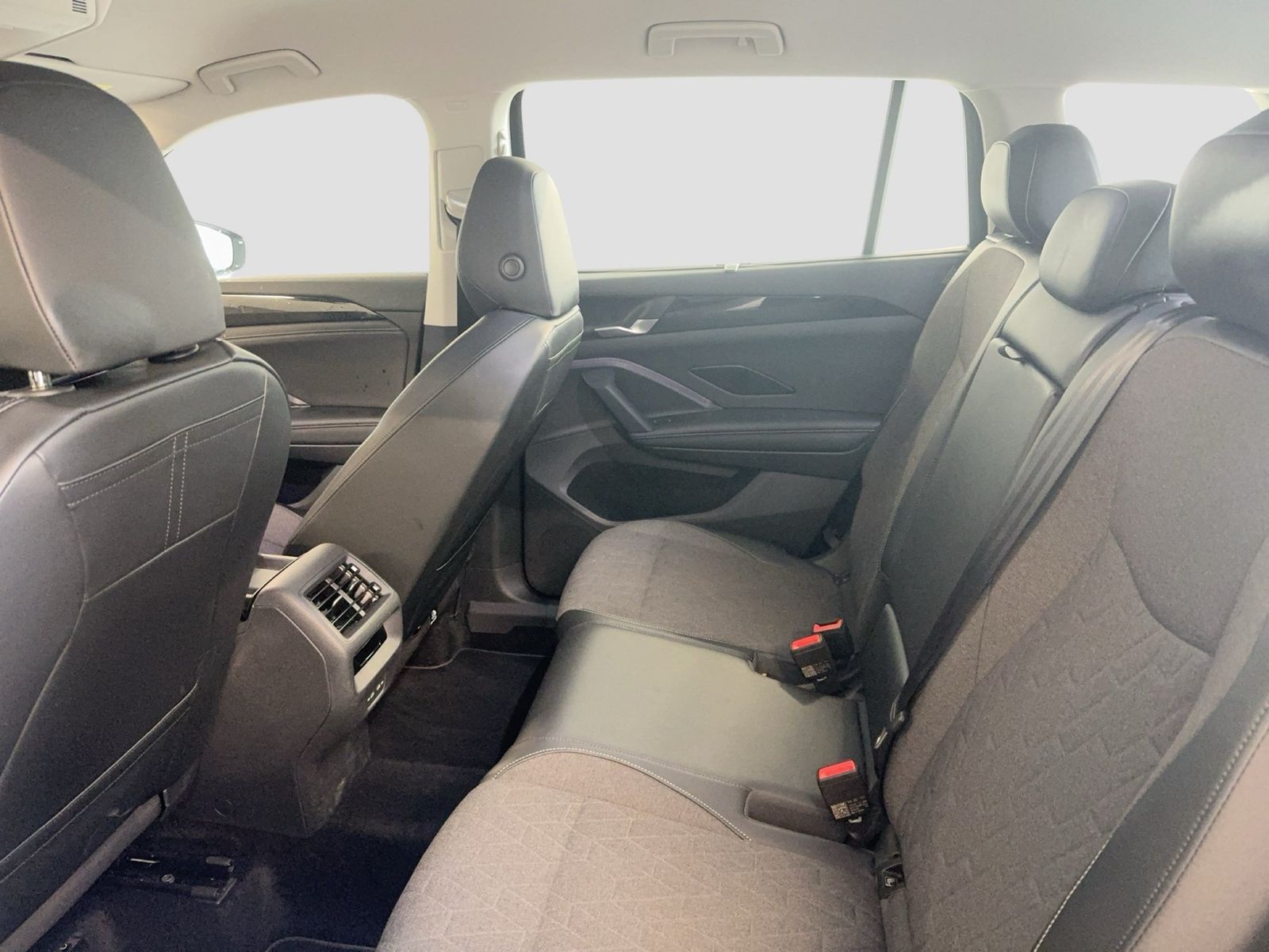 Fahrzeugabbildung Volkswagen Tayron 1.5 eTSI DSG Life IQ.Light|Matrix