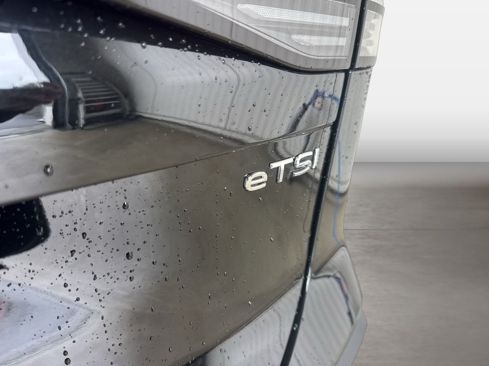 Fahrzeugabbildung Volkswagen Tayron 1.5 eTSI DSG Life IQ.Light|Matrix