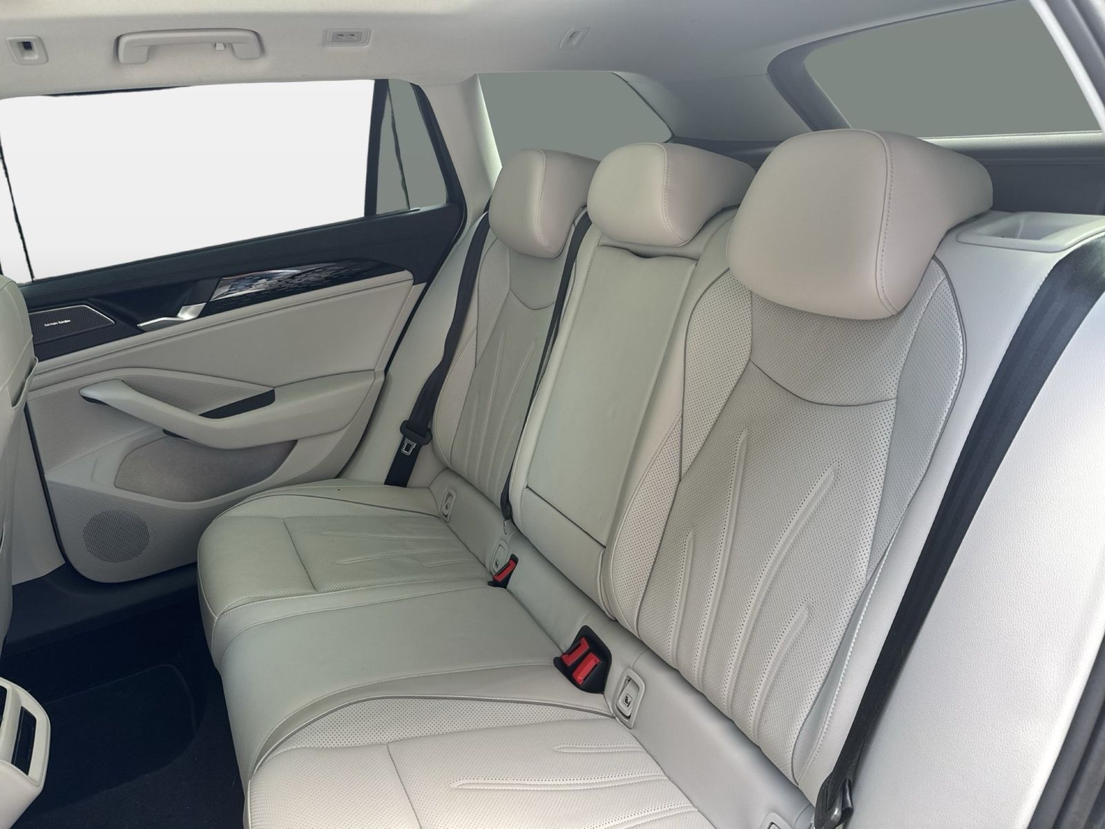 Fahrzeug autohaus mense Fahrzeugabbildung Volkswagen Passat Variant 2.0 TDI DSG Elegance IQ.Light|h/k