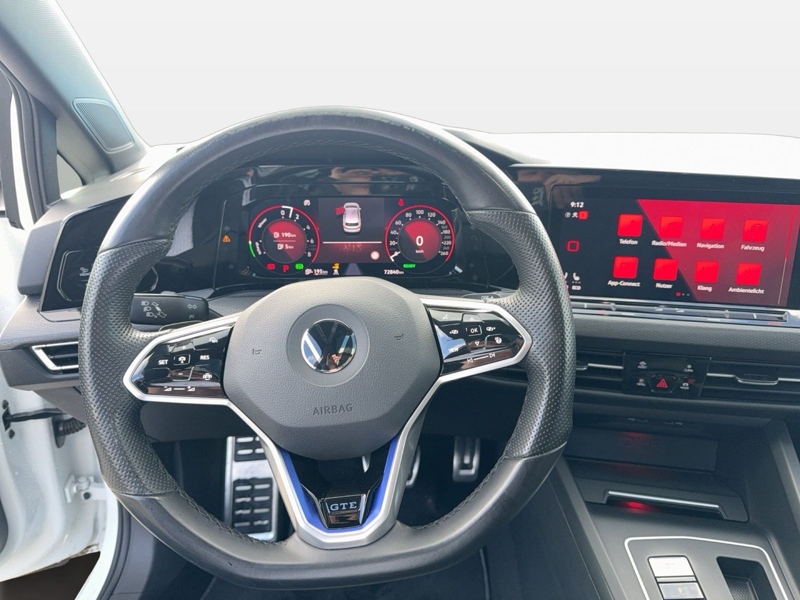 Fahrzeugabbildung Volkswagen Golf VIII 1.4 TSI eHybrid DSG CarPlay|AHK|Pano