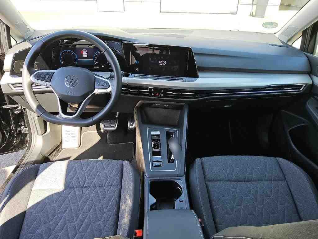 Fahrzeugabbildung Volkswagen Golf VIII 2.0 TDI DSG MOVE CarPlay|LED|VirtualCP