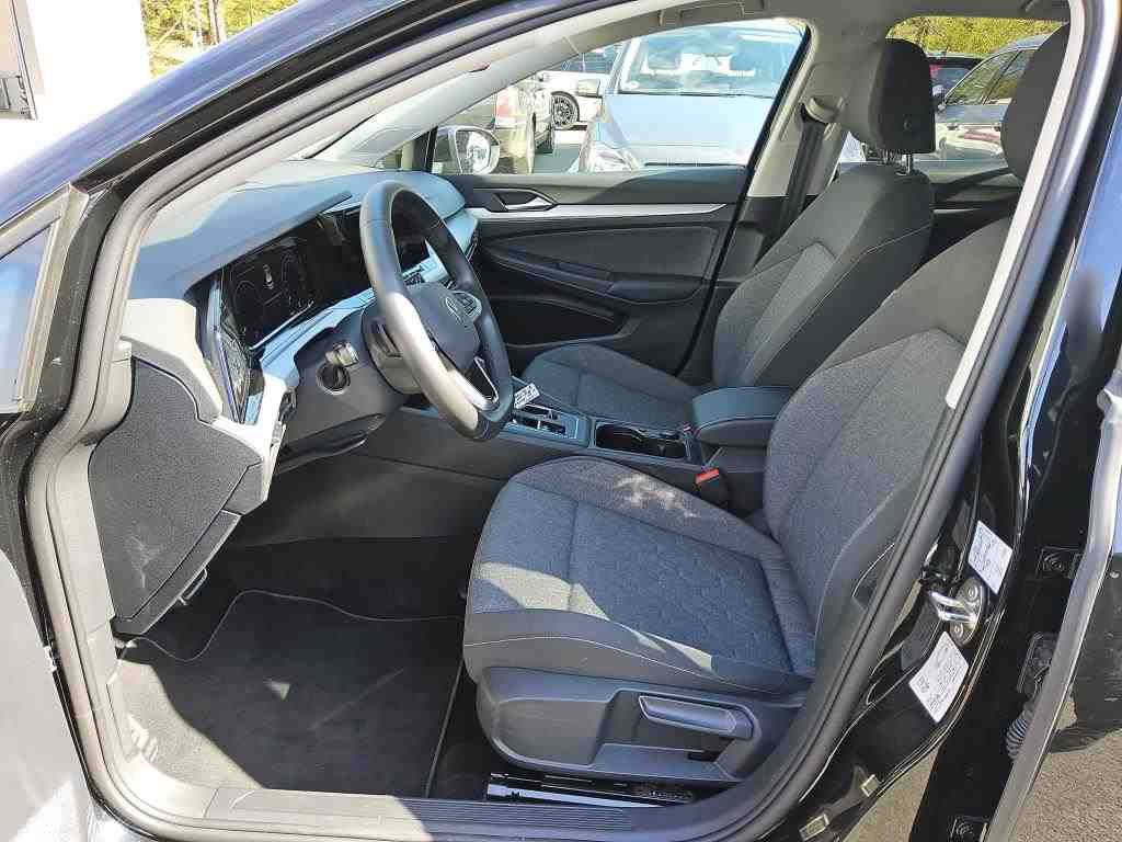 Fahrzeugabbildung Volkswagen Golf VIII 2.0 TDI DSG MOVE CarPlay|LED|VirtualCP
