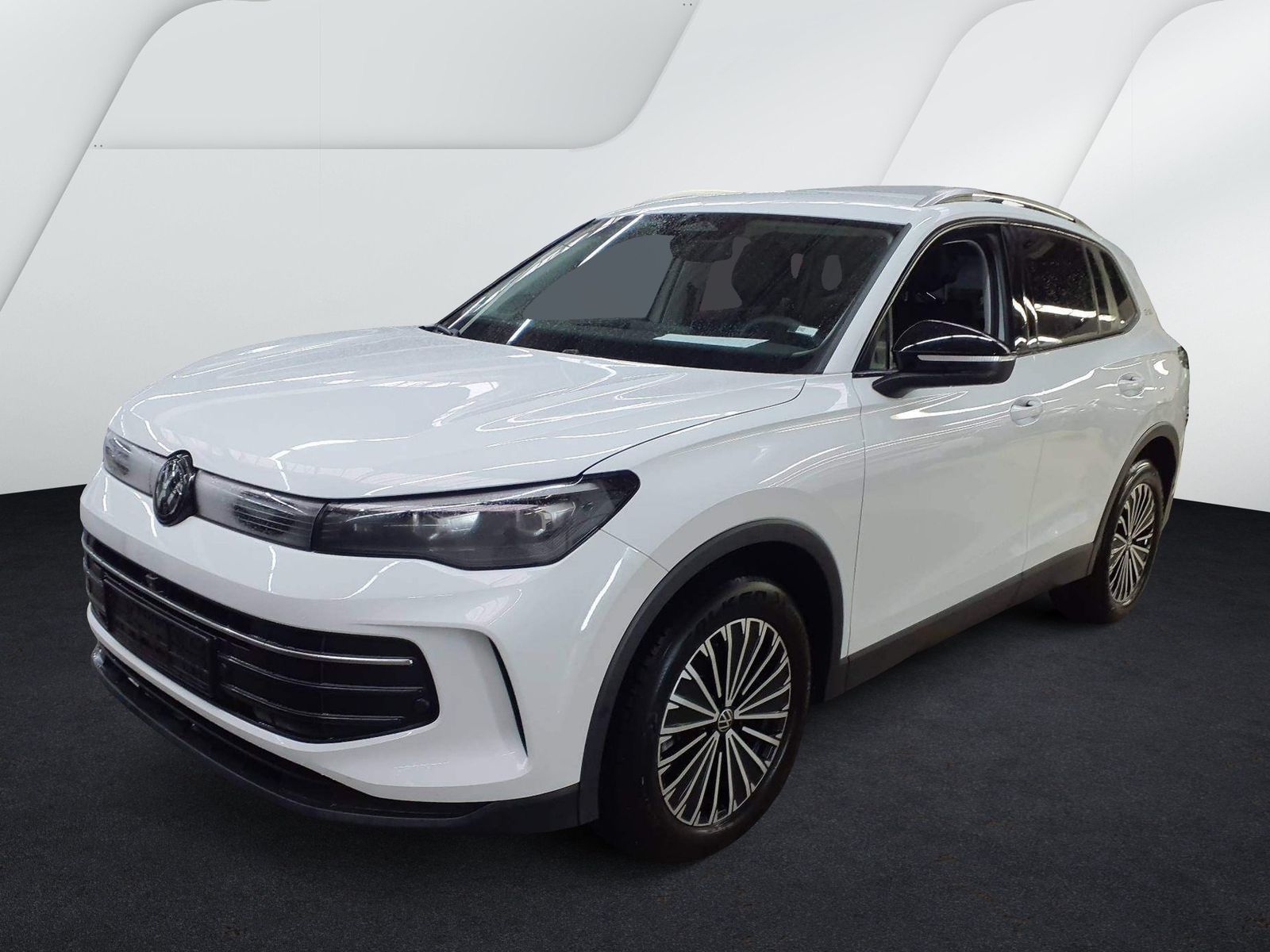 Fahrzeugabbildung Volkswagen Tiguan 1.5 eTSI DSG Life Goal CarPlay|AHK|ACC|LM