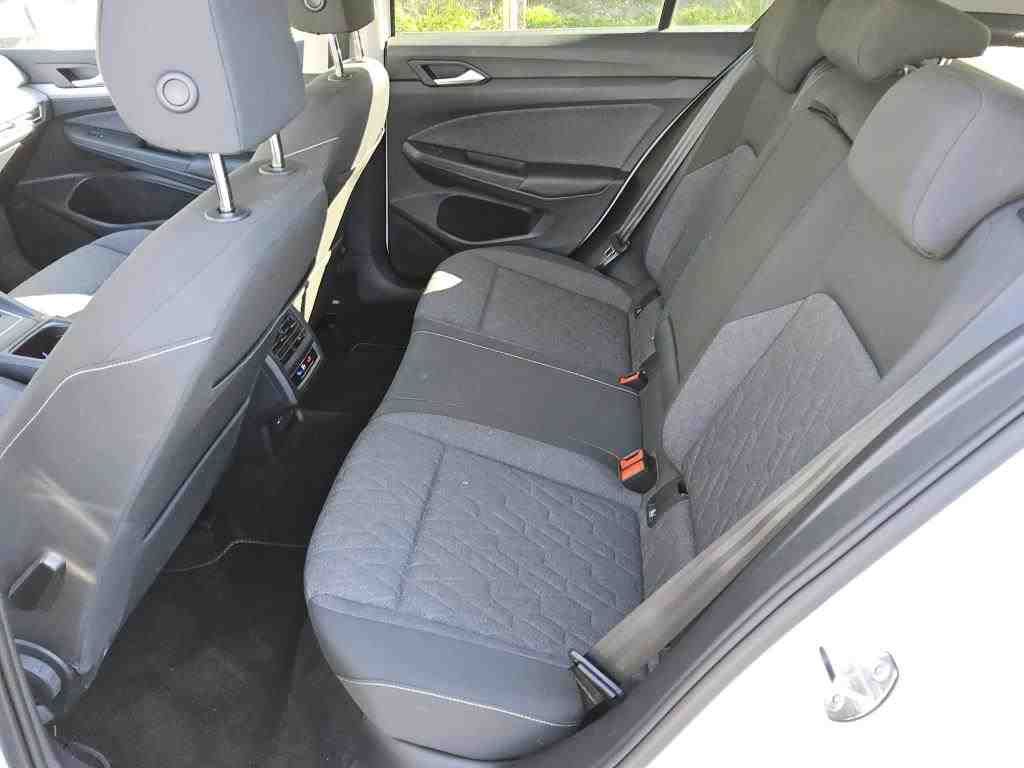 Fahrzeugabbildung Volkswagen Golf VIII 1.0 eTSI DSG MOVE CarPlay|ACC|LED|PDC
