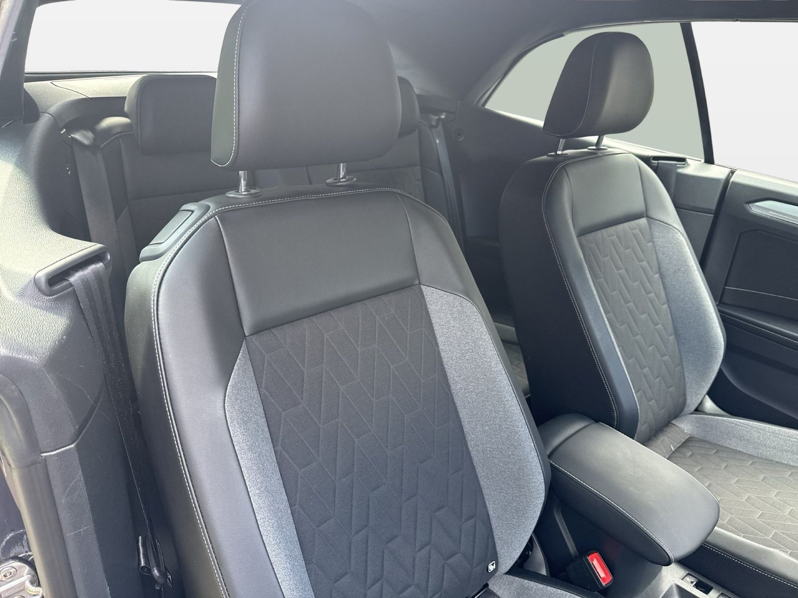 Fahrzeug autohaus mense Fahrzeugabbildung Volkswagen T-Roc Cabriolet 1.0 TSI Style Goal CarPlay|ACC