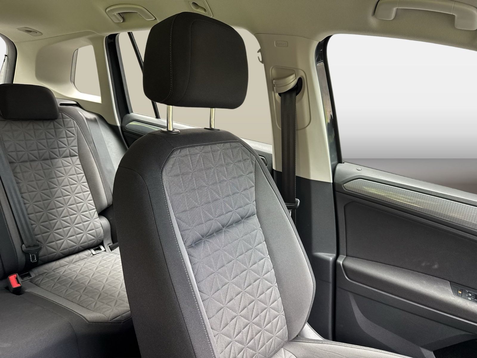 Fahrzeugabbildung Volkswagen Tiguan 2.0 TDI Life CarPlay|ACC|LED|Navi|KlimaA