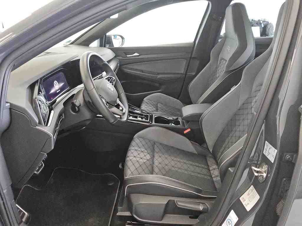 Fahrzeugabbildung Volkswagen Golf VIII 1.5 eTSI DSG R-line IQ.Light|Matrix|LM