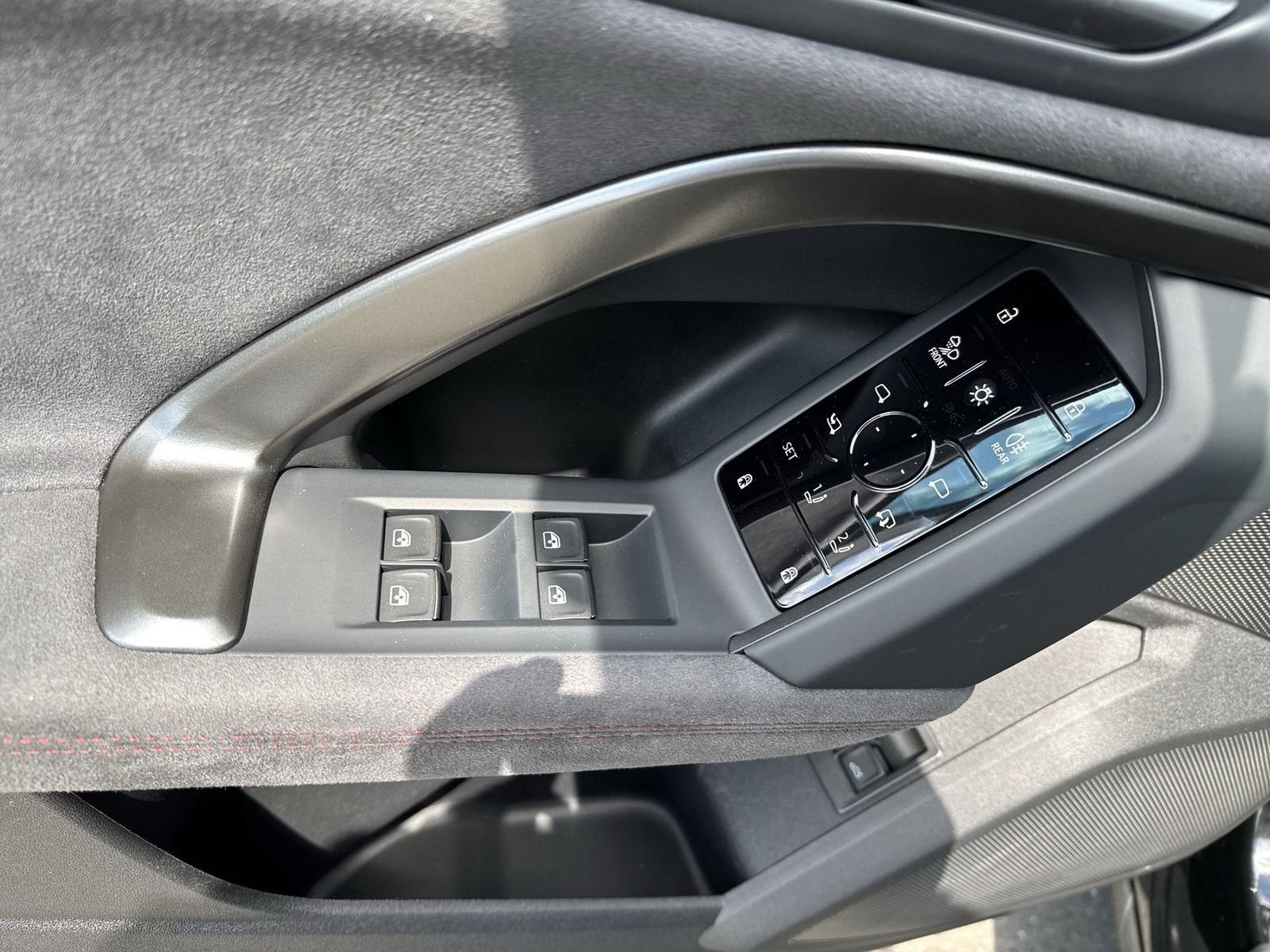 Fahrzeugabbildung Audi Q5 SUV e-hybrid 270kW Matrix|CarPlay|TechPro|AHK