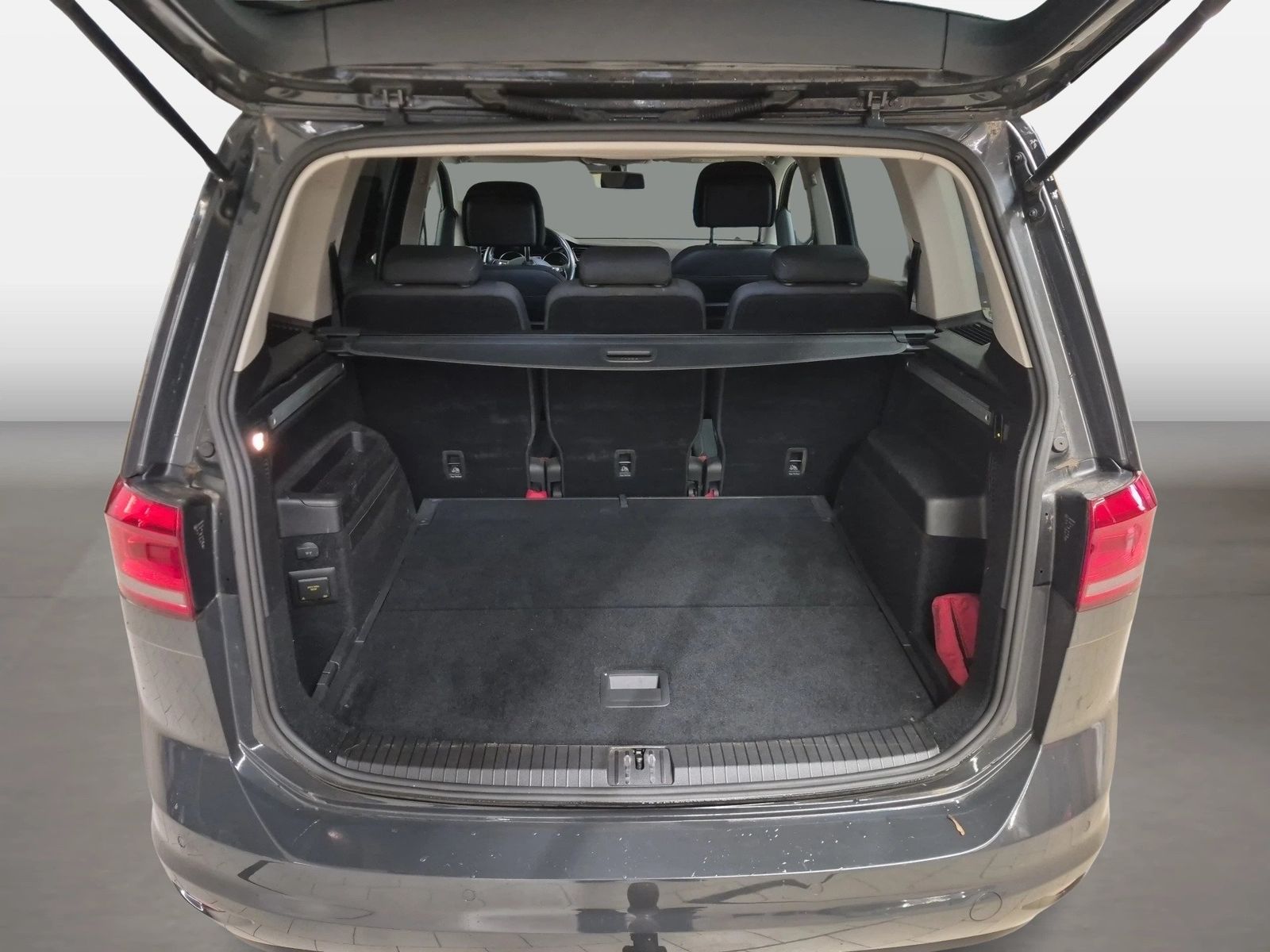 Fahrzeugabbildung Volkswagen Touran Comfortline BMT 2020 CarPlay|AHK|ACC|LED