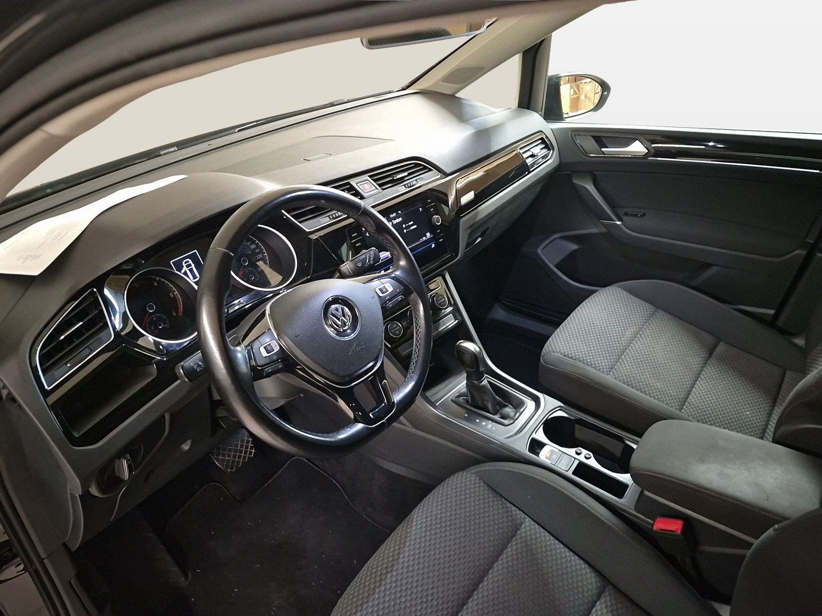 Fahrzeugabbildung Volkswagen Touran Comfortline BMT 2020 CarPlay|AHK|ACC|LED