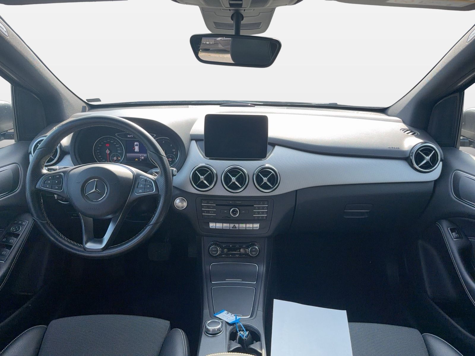Fahrzeug autohaus mense Fahrzeugabbildung Mercedes-Benz B 220 D Facelift - mit KI generiert/bearbeitet