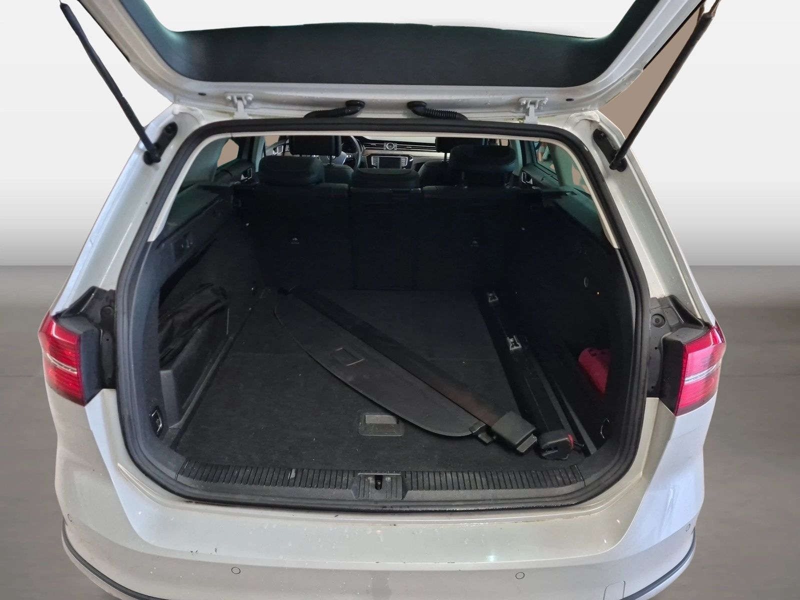 Fahrzeugabbildung Volkswagen Passat Variant Alltrack 2.0l BiTDI 4Moition 176k - mit KI generiert/bearbeitet