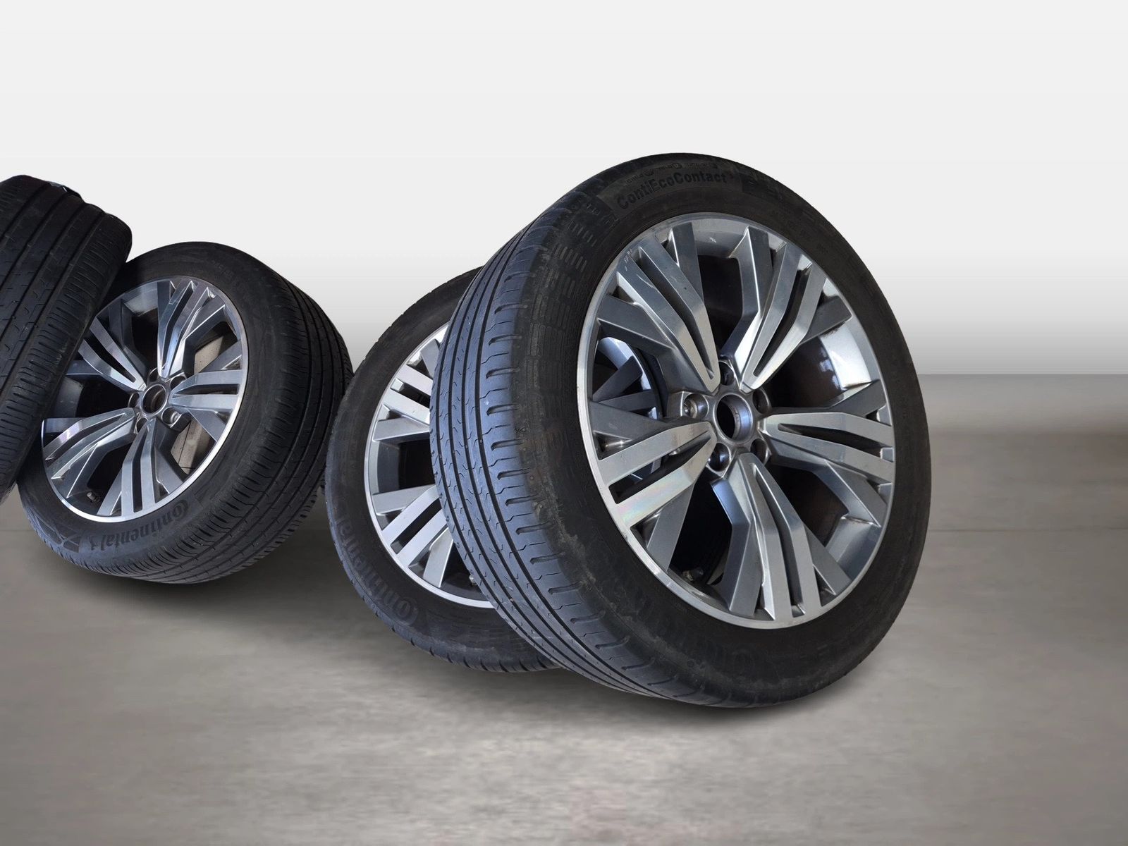 Fahrzeugabbildung Volkswagen Passat Variant Alltrack 2.0l BiTDI 4Moition 176k - mit KI generiert/bearbeitet