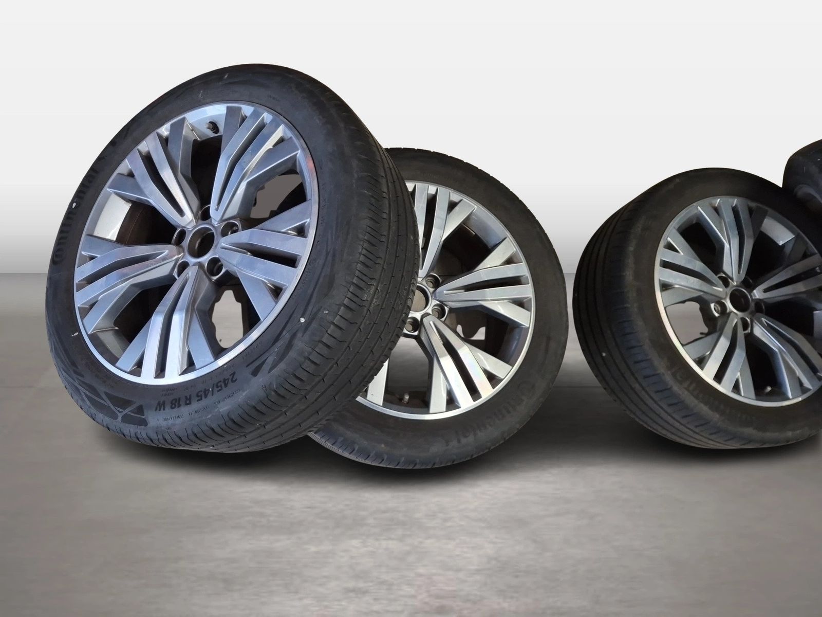 Fahrzeugabbildung Volkswagen Passat Variant Alltrack 2.0l BiTDI 4Moition 176k - mit KI generiert/bearbeitet